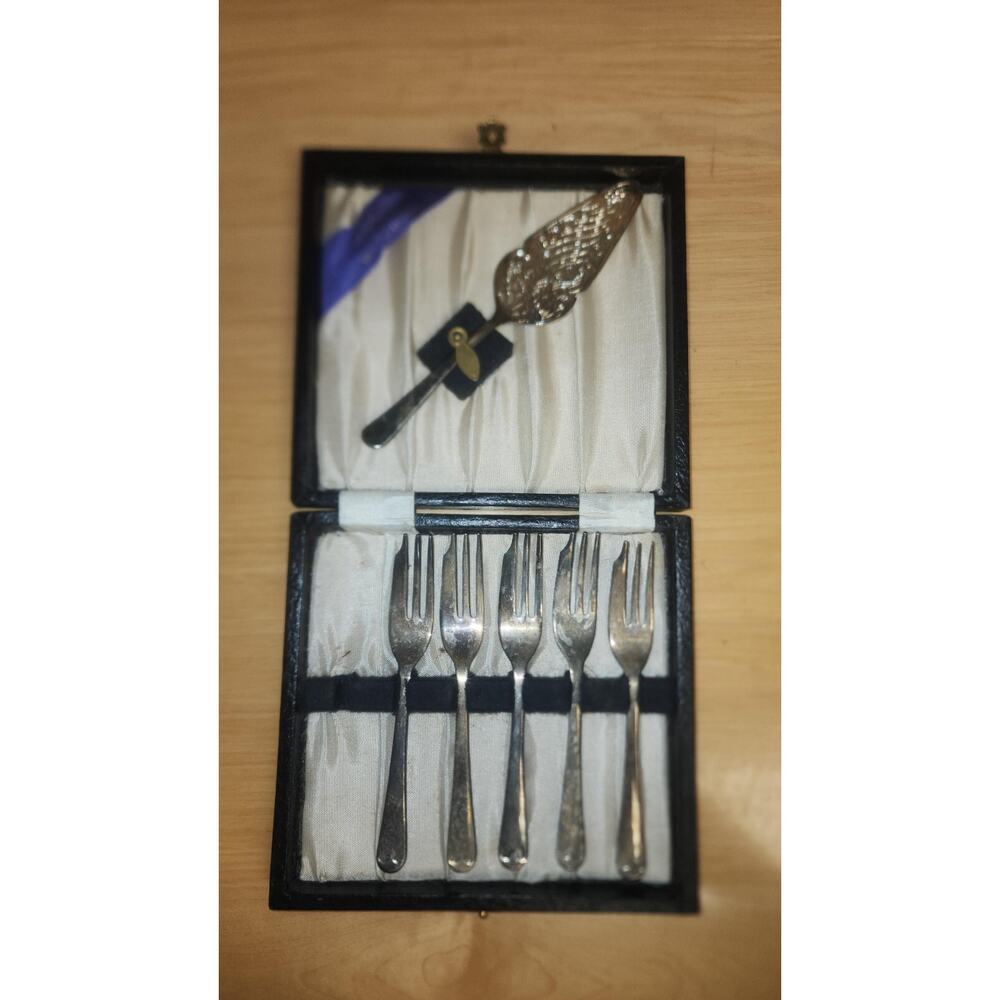 Sparta 1976 Raimond Sheffield England Silver-plated Pie Serving Set MGS36